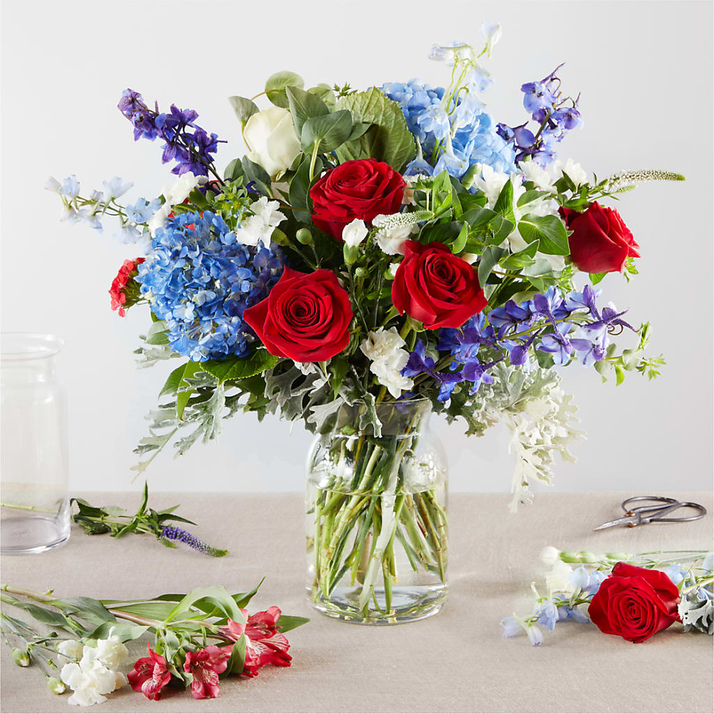 Star Spangled - A Florist Original – WILL & DEE'S FLORIST, Florence AL