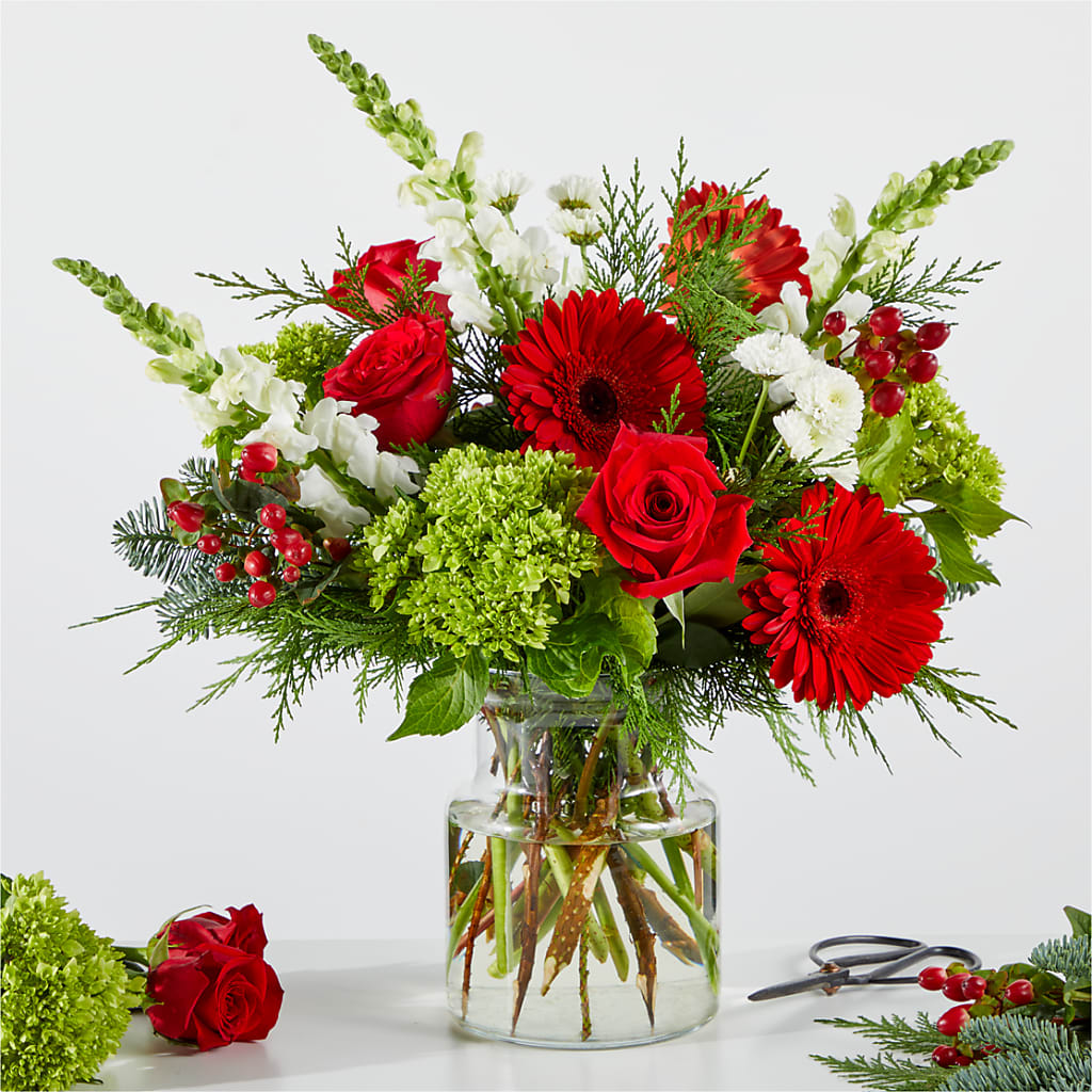 Merry Moment Bouquet – A Florist Original – WILL & DEE'S FLORIST, Florence AL