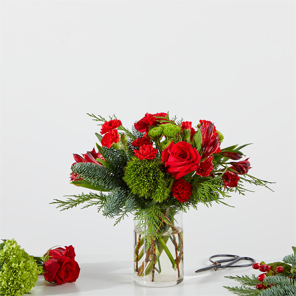 Merry Moment Bouquet – A Florist Original – WILL & DEE'S FLORIST, Florence AL