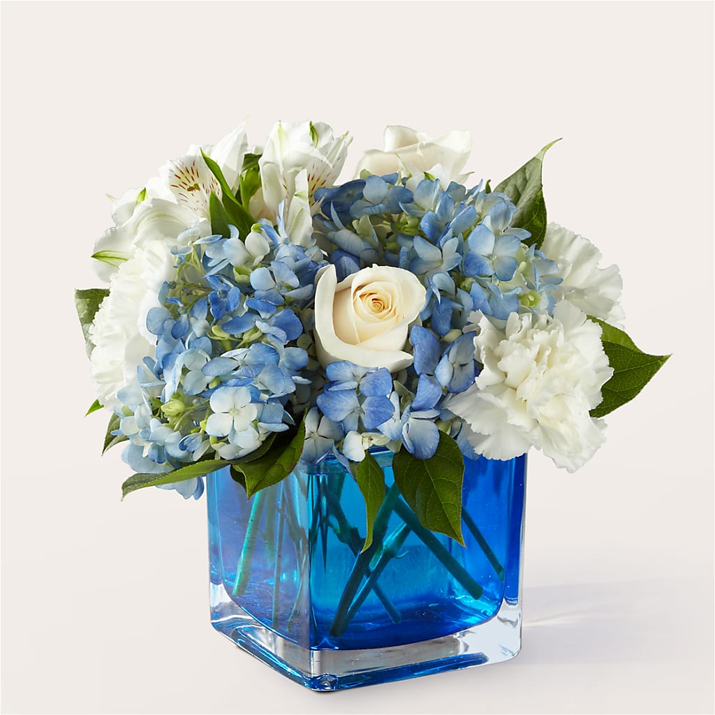 Soothing Waters Bouquet – WILL & DEE'S FLORIST, Florence AL