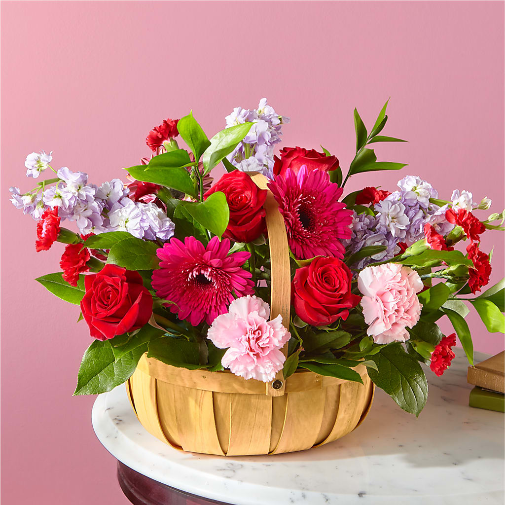 Pink Picnic Basket – WILL & DEE'S FLORIST, Florence AL
