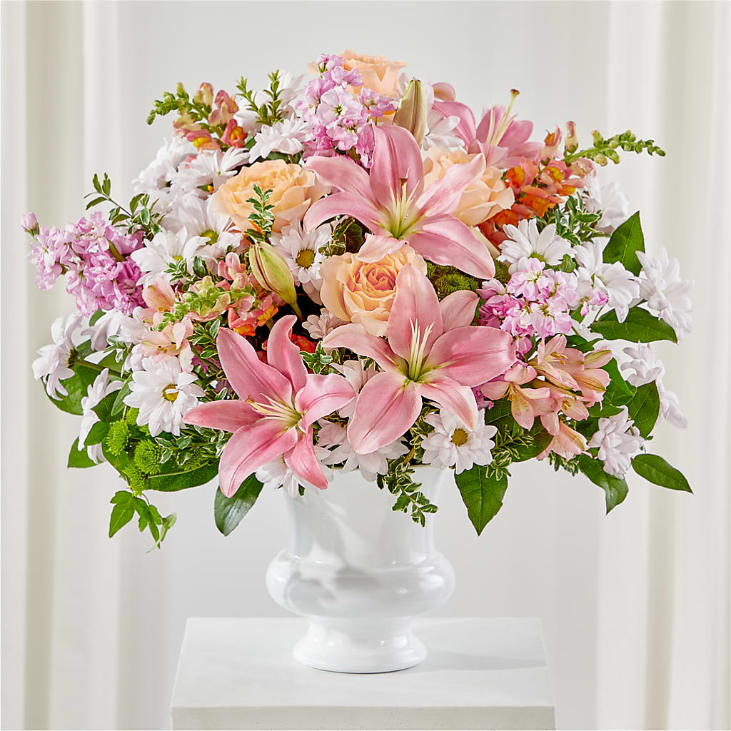 Heartfelt Gesture Urn Arrangement – WILL & DEE'S FLORIST, Florence AL