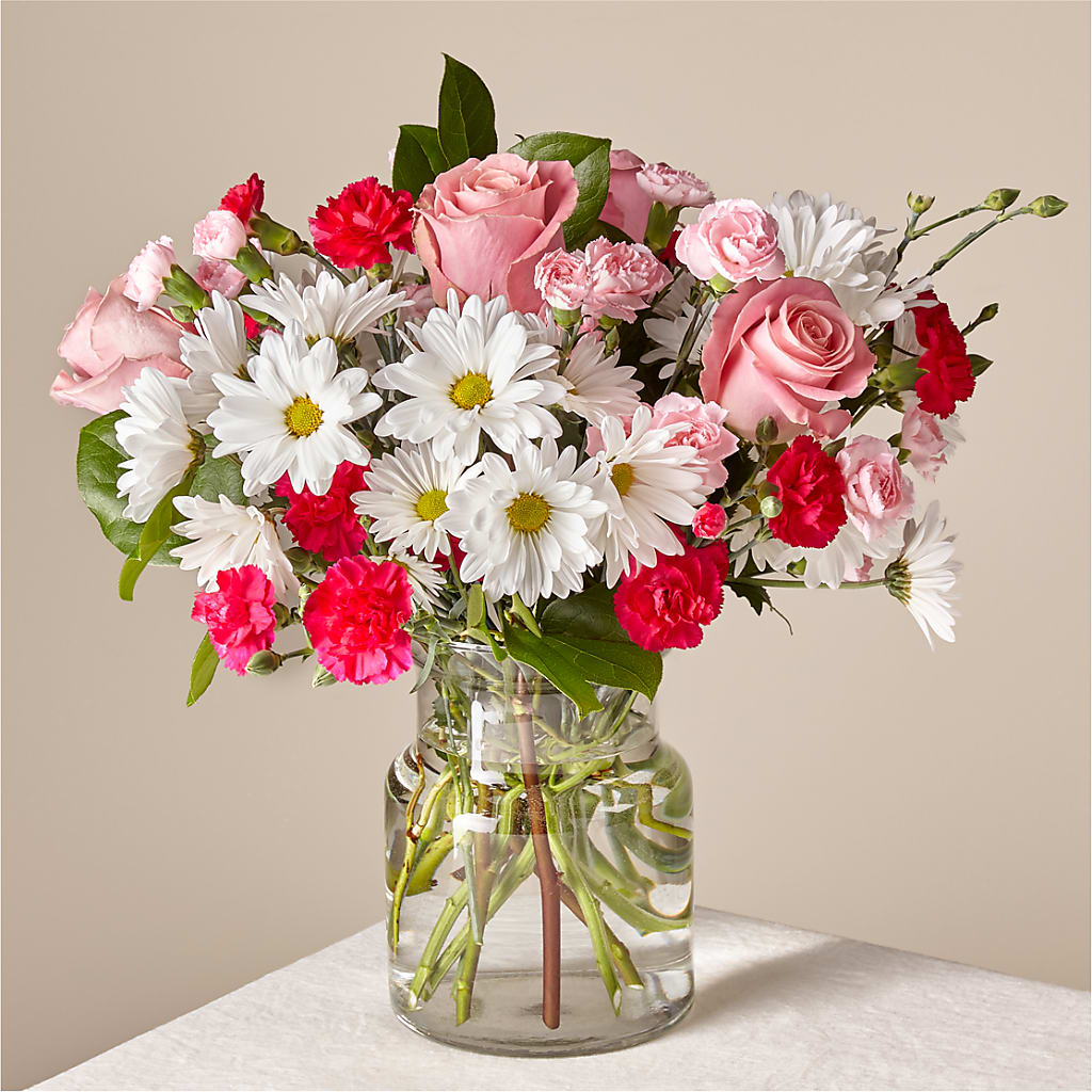 Sweet Surprises® Bouquet – WILL & DEE'S FLORIST, Florence AL