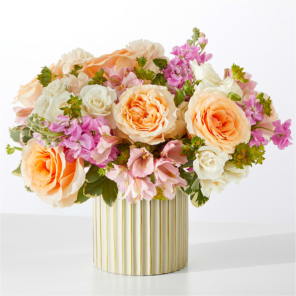 Paradise Bouquet with Ivory Vase – WILL & DEE'S FLORIST, Florence AL