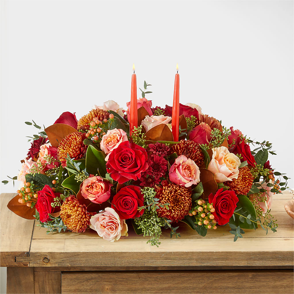 Gather Near Centerpiece – WILL & DEE'S FLORIST, Florence AL