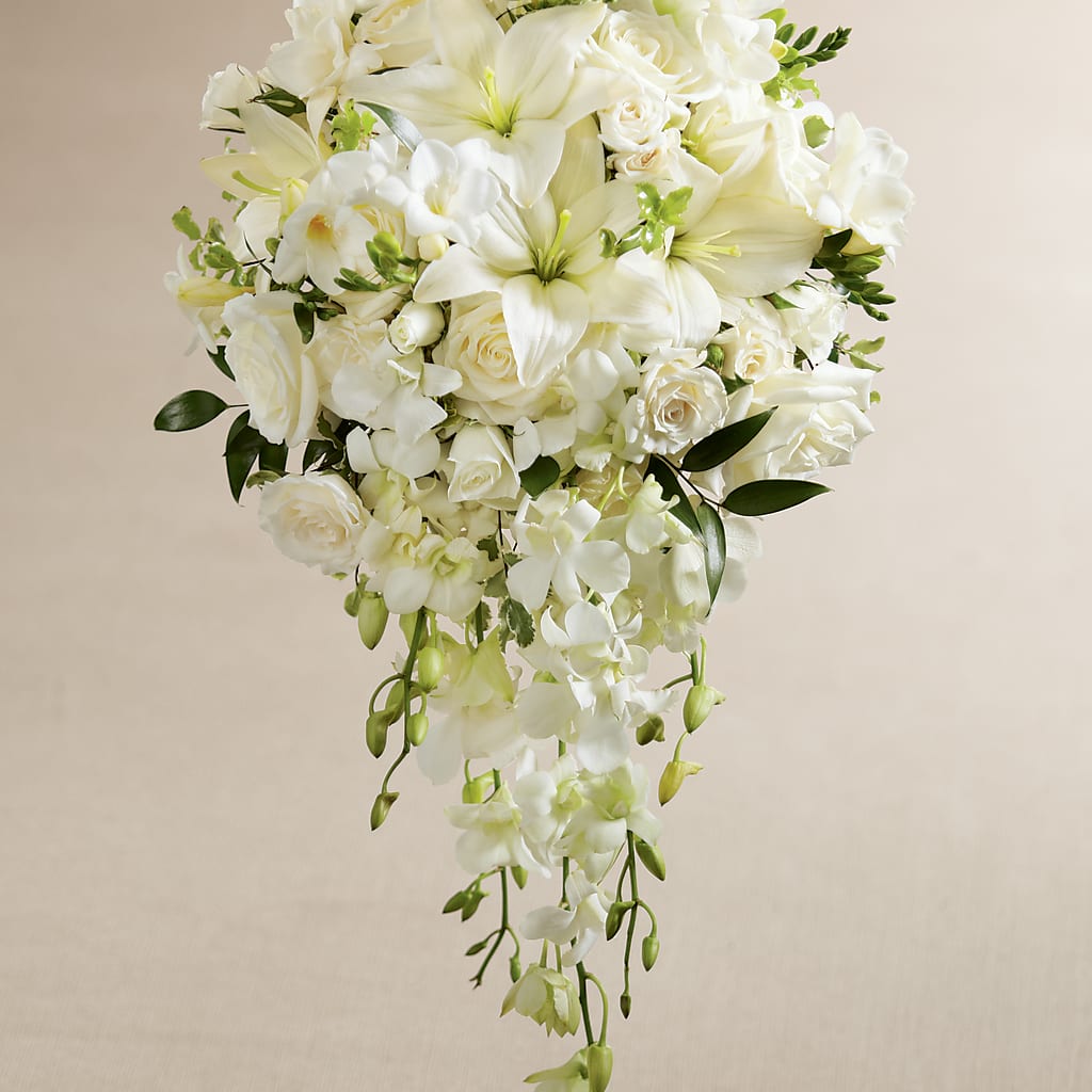 White Wonders Bouquet – WILL & DEE'S FLORIST, Florence AL