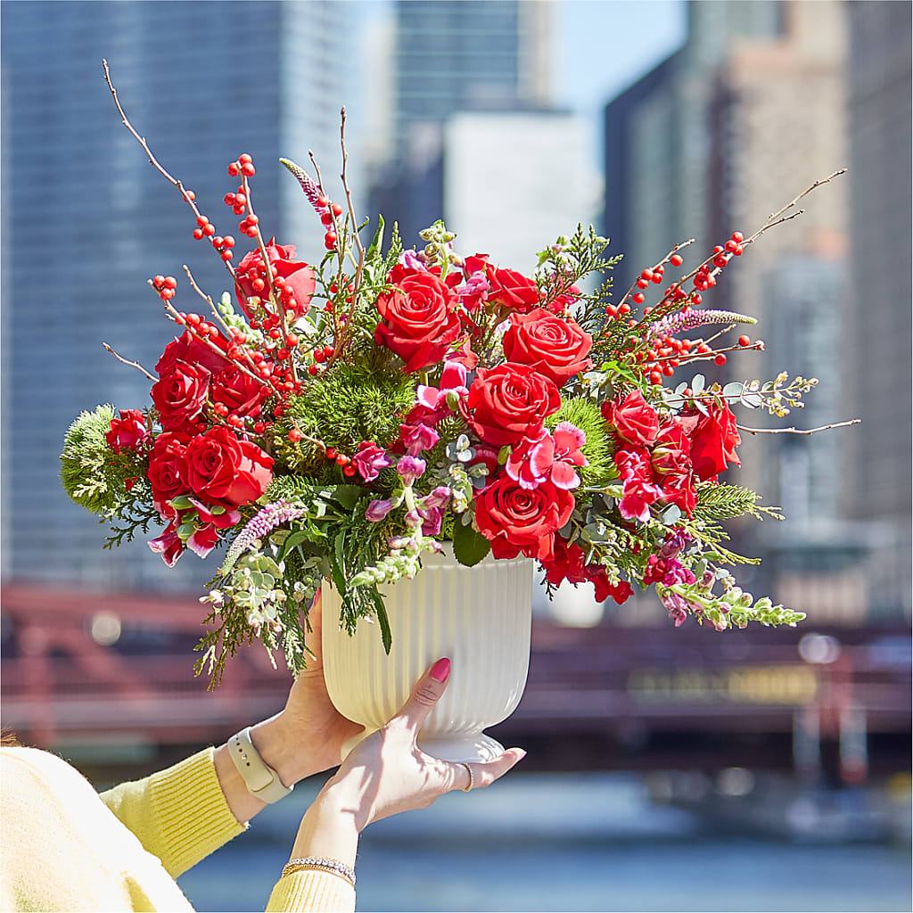 Big Red Bow Bouquet – WILL & DEE'S FLORIST, Florence AL