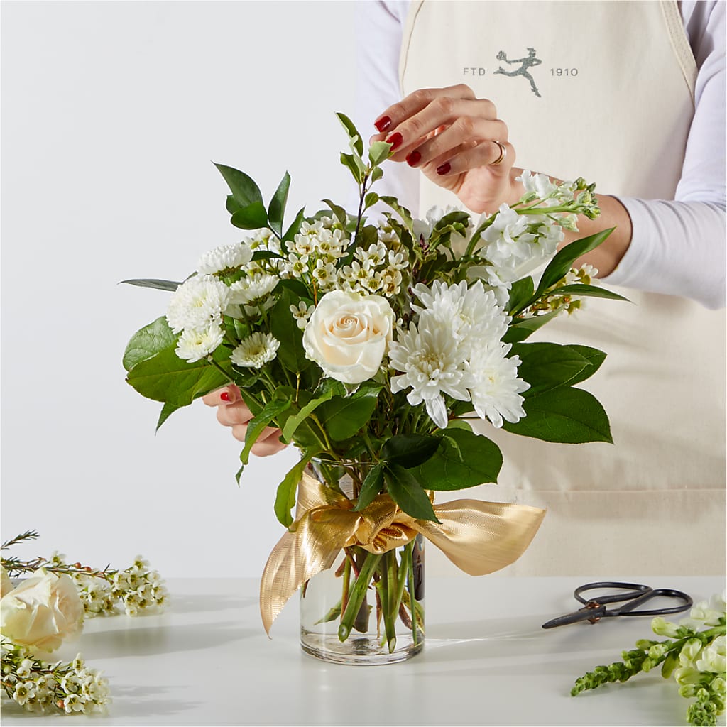 New Beginnings – A Florist Original – WILL & DEE'S FLORIST, Florence AL