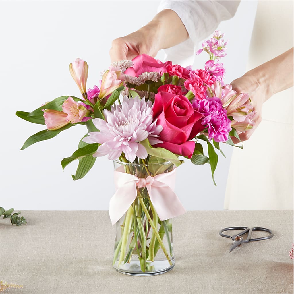 Pink Ribbon - A Florist Original – WILL & DEE'S FLORIST, Florence AL