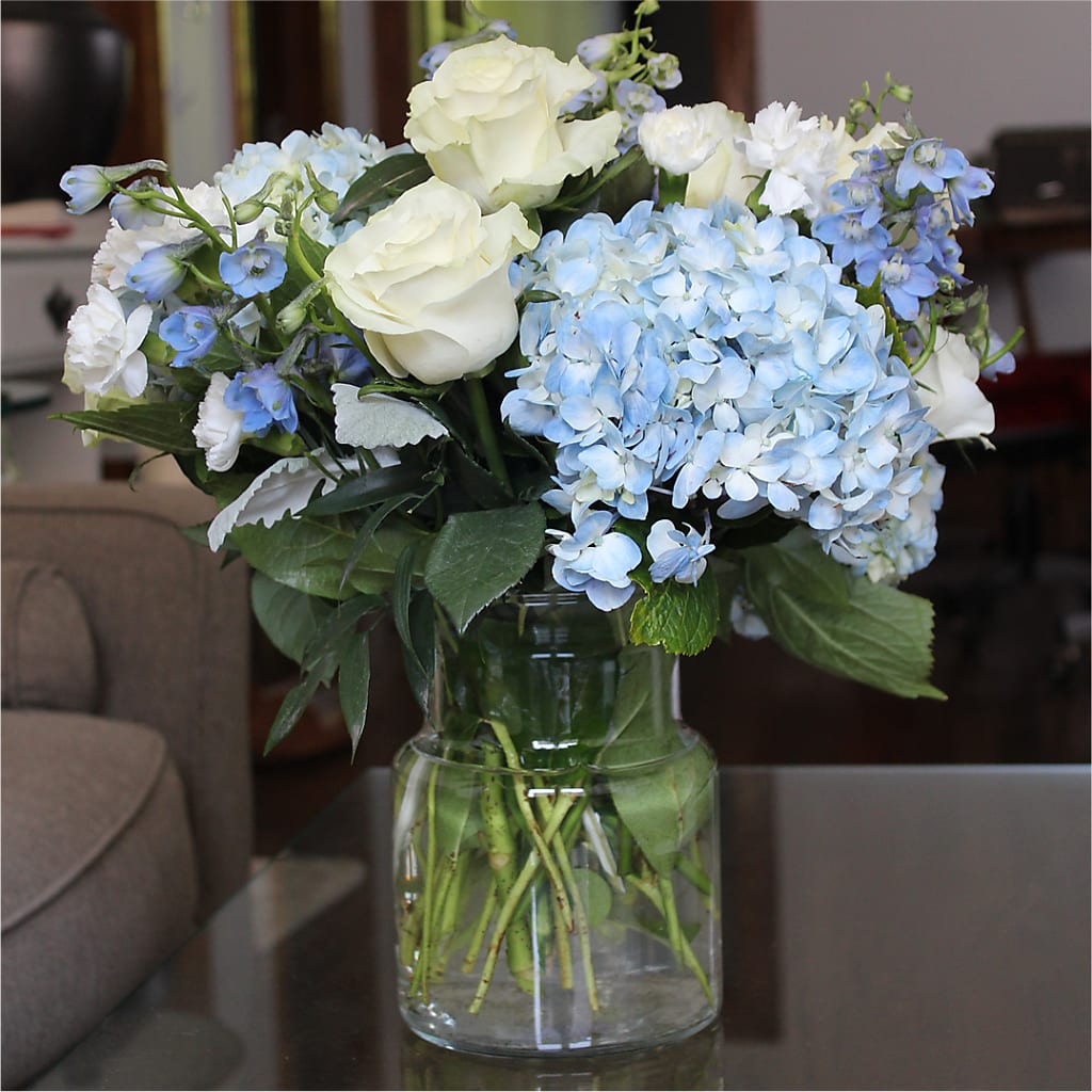 Clear Skies Bouquet – WILL & DEE'S FLORIST, Florence AL