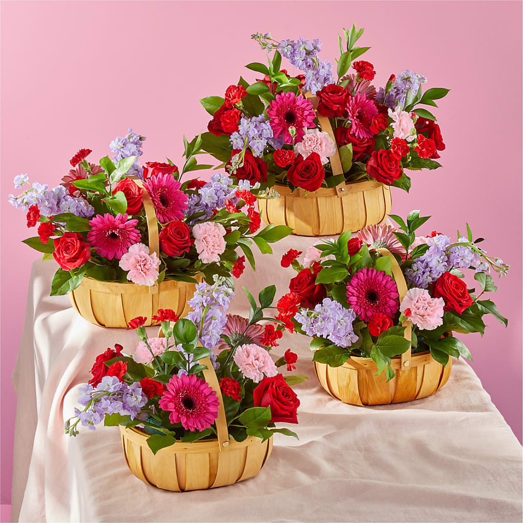 Pink Picnic Basket – WILL & DEE'S FLORIST, Florence AL
