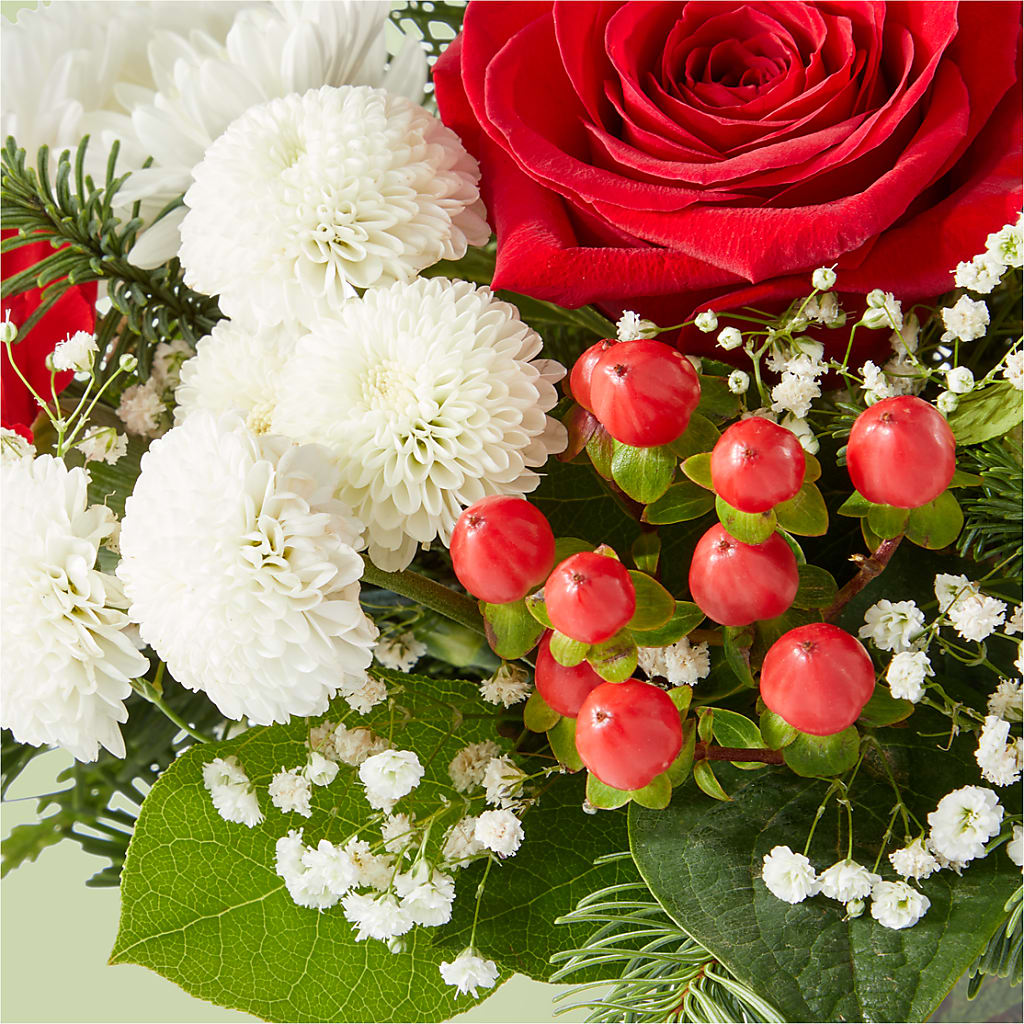 Chance of Flurries Bouquet – WILL & DEE'S FLORIST, Florence AL