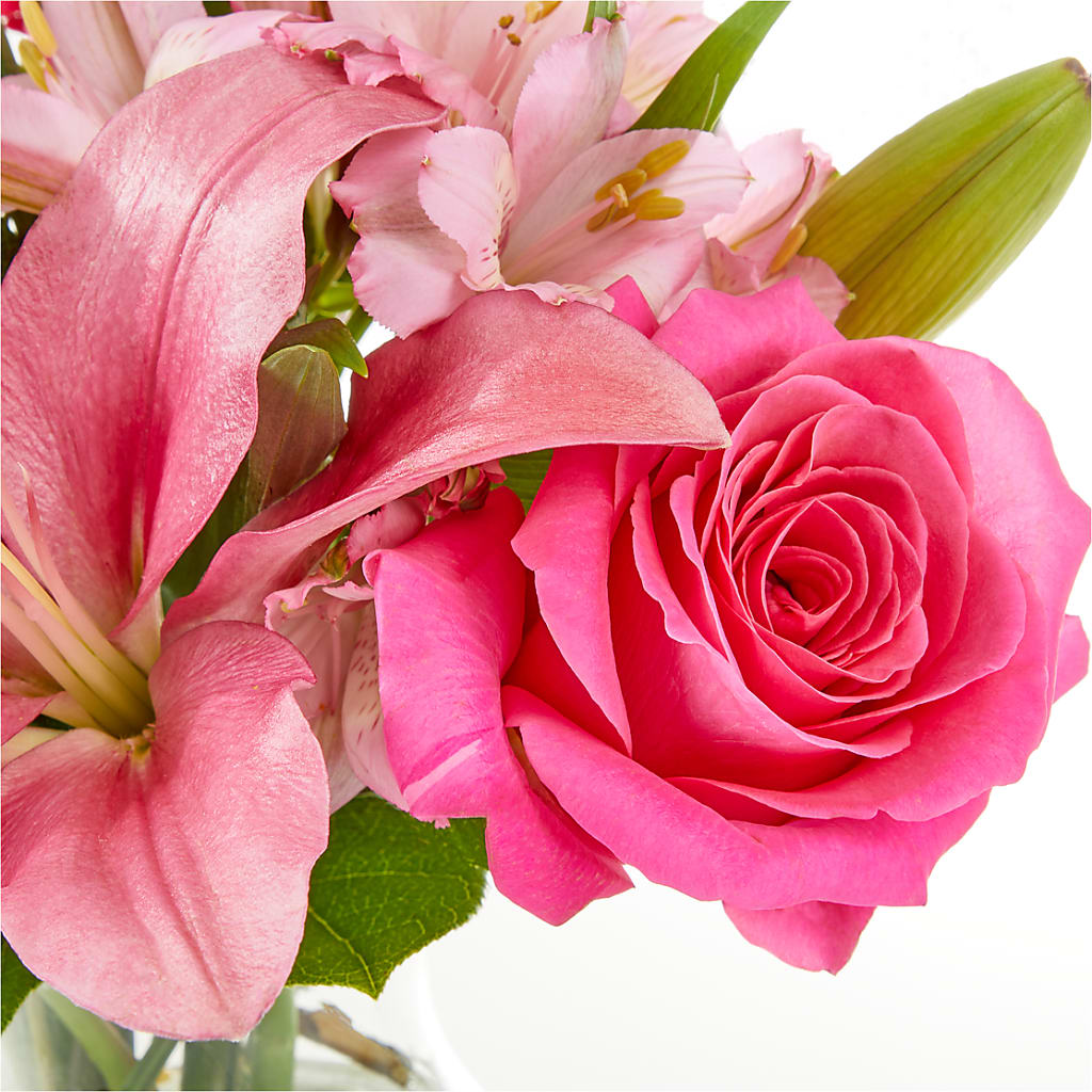 Lots of Love Bouquet – WILL & DEE'S FLORIST, Florence AL