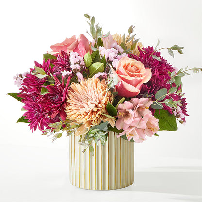 Berry Cobbler Bouquet with Ivory Vase – WILL & DEE'S FLORIST, Florence AL