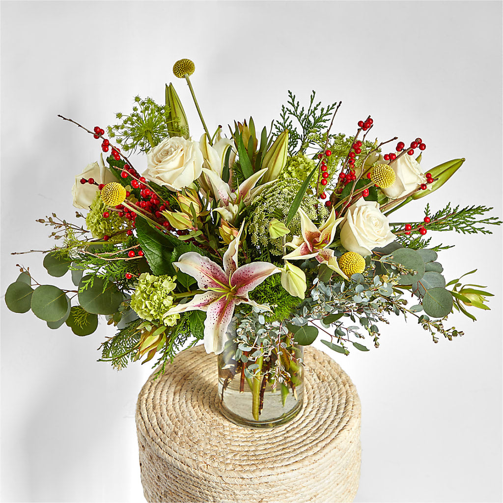 Berry & Bright Bouquet – WILL & DEE'S FLORIST, Florence AL