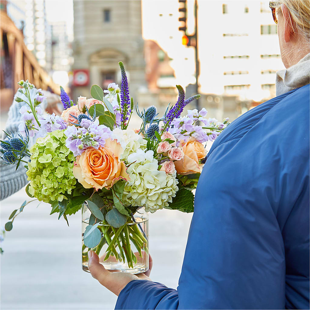 Porch Swing Bouquet – WILL & DEE'S FLORIST, Florence AL