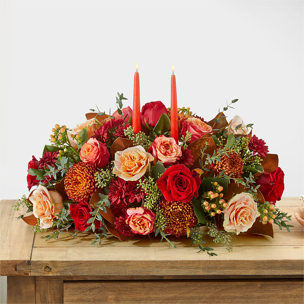 Gather Near Centerpiece – WILL & DEE'S FLORIST, Florence AL