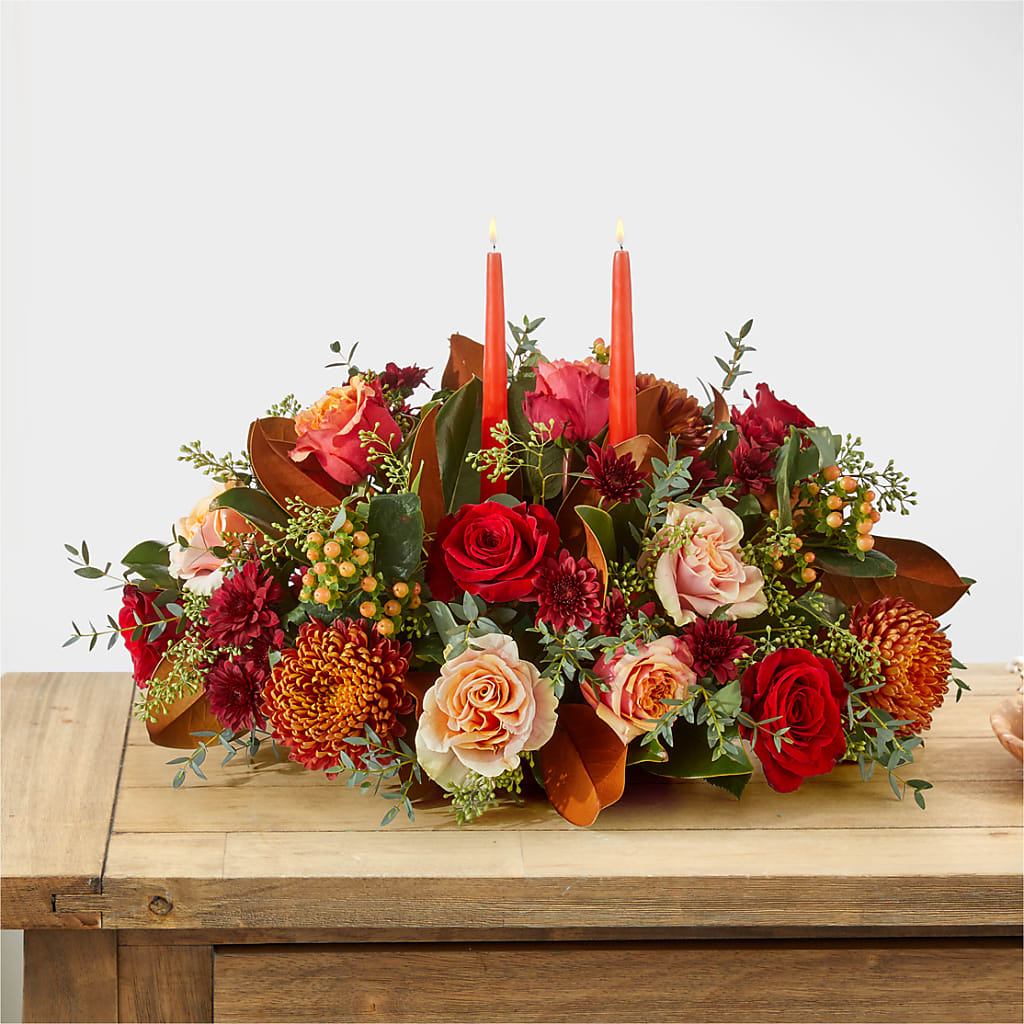 Gather Near Centerpiece – WILL & DEE'S FLORIST, Florence AL
